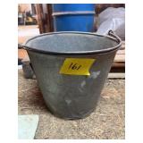 GALVANIZED BUCKET W/HANDLE