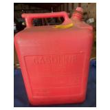 5 GALLON PLASTIC FUEL CAN