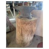 14" ANVIL ON WOOD STUMP