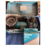 MAKITA 4" GRINDER W/EXTRA DISKS