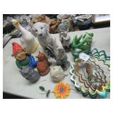 BOX LOT: YARD DECORATIONS