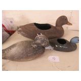 BOX LOT: PLASTIC & WOOD DUCKS