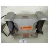 BLACK & DECKER BENCH GRINDER - 6' - GC