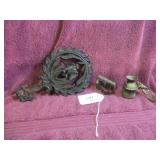 VTG ROBERT ENIG CAST IRON TRIVET, OLD COOKIE...