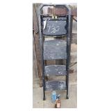 Gorilla Ladder & (2) Bottle Jacks