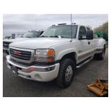 2005 GMC Sierra 3500 Ext Cab Duramax Dually Pickup
