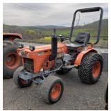 Kubota B7100 HST 4x4 Diesel Tractor