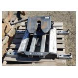 PullRite Fifth Wheel Hitch & Plate