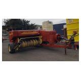New Holland 515 Baler