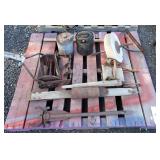 Pallet of Vintage Items