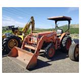 Kubota L3300 Diesel Tractor w/LA480 Loader