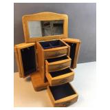 Wood jewelry box