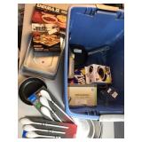 Discovery tote of items - no lid