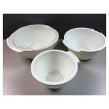 (3) white plastic nesting mixing bowls