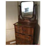antiqe chest of drawers w mirror