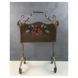 Metal plant stand fruit design