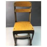 Vintage wood childrenï¿½s chair American seating