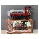 1995 Ertl Collectibles Texaco #12 1910 Mack