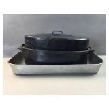 Aluminum Baking pan and blue roaster pan with lid
