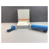 Winross diecast 1988 global moving tractor