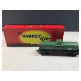 green GATX tank car Varney HO train car