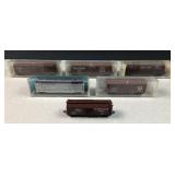 (6) N Scale railroad cars United Pacific, Southern