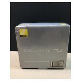 Nikon Cool Pix S4 camera kit in box