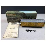 UNion Pacific cattle car Varney HO train car