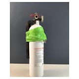 Residential kitchen fire extinguisher
