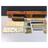 (2) vintage Globe brand HO model railroad car kits