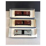 (3) HO guage model railroad cars