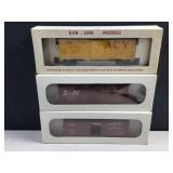 (3) HO guage model railroad cars