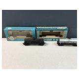 (2) HO model railroad cars