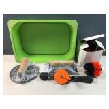 variety of items / scrubbers