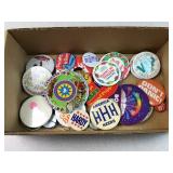 -qty of vintage buttons