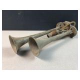 primitive air horn