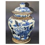 Antique 1800s Chinese Blue And White Porcelain Gin