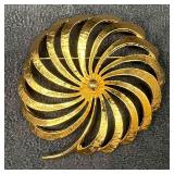 Vintage Signed Monet Large Gold Tone Swirl Brooch Vintage Signed Monet Large Gold Tone Swirl Brooch