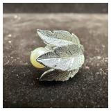 14K Gold Ring with River Pearl Setting and Leaf Mo