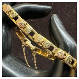 Tri-Color 10K Yellow Gold Leaf Motif Design Black