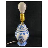 Vintage Porcelain Jar Style Lamp