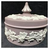 Bas Relief Lilac Purple Wedgwood Round Jewelry Tri