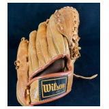 Ron Santo Wilson RHT Catchers Mitt