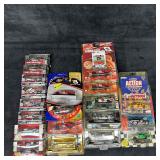 Racing Champions and Winners Circle 1:64 Scale Die