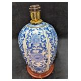 Vintage Chinese Blue & White Floral Vase Lamp