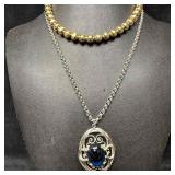 Whiting and Davis Silver Tone Pendant Necklace Blu