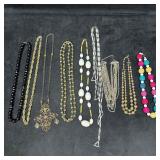 Vintage Costume Jewelry Necklace Lot Gold Tone Bea