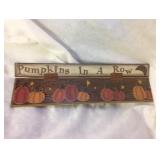 NOS-Halloween Decor wood Sign-Pumpkins in a Row-lo