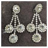 Vintage Unsigned Rhinestone Silver Tone Dangle Cli