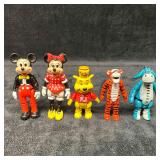 Disney Magic Town Square Friends Mickey and Minnie